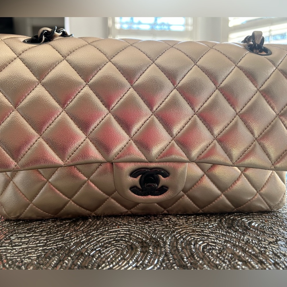 Gold CHANEL 21S flapbag